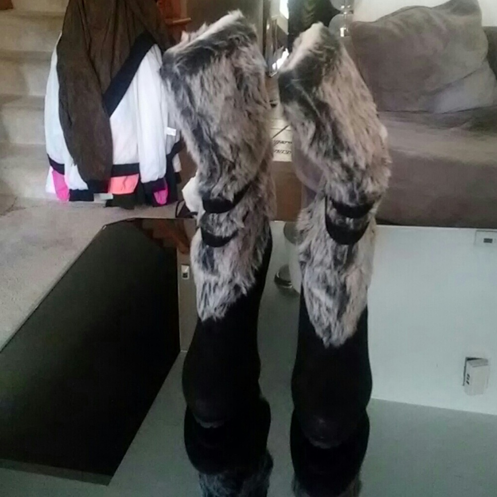 COPY - Boston Proper. Winter fox fur boots